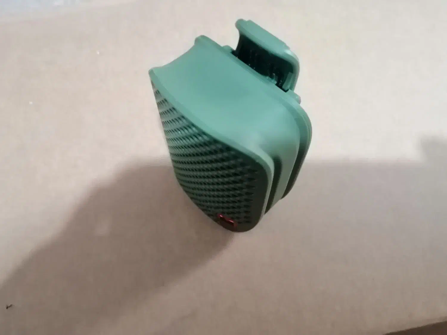 اسپیکر بلوتوثی برند Monster|پخشکننده همراه|شیراز, دباغ خانه|دیوار