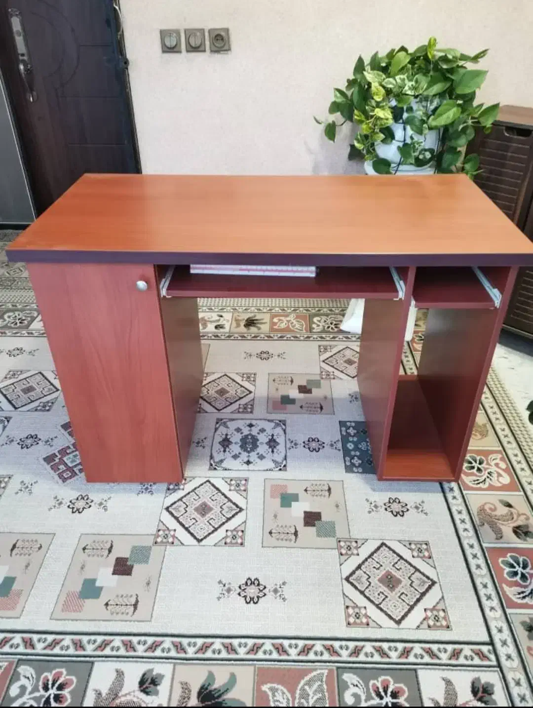 میز کامپیوتر|میز تحریر و کامپیوتر|نور, |دیوار