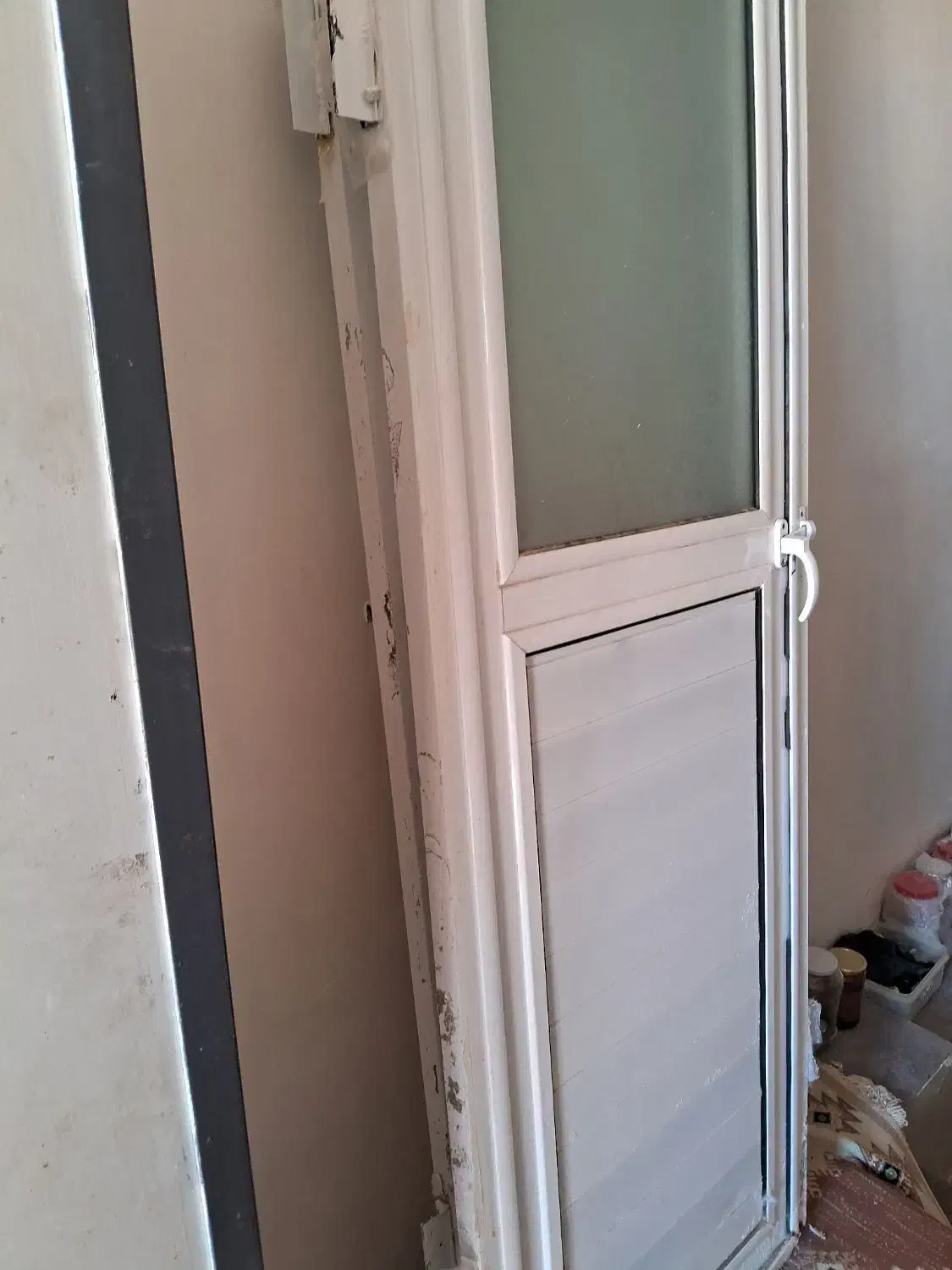 درب آلمینیومی سرویس بهداشتی|مصالح و تجهیزات ساختمان|میانه, |دیوار