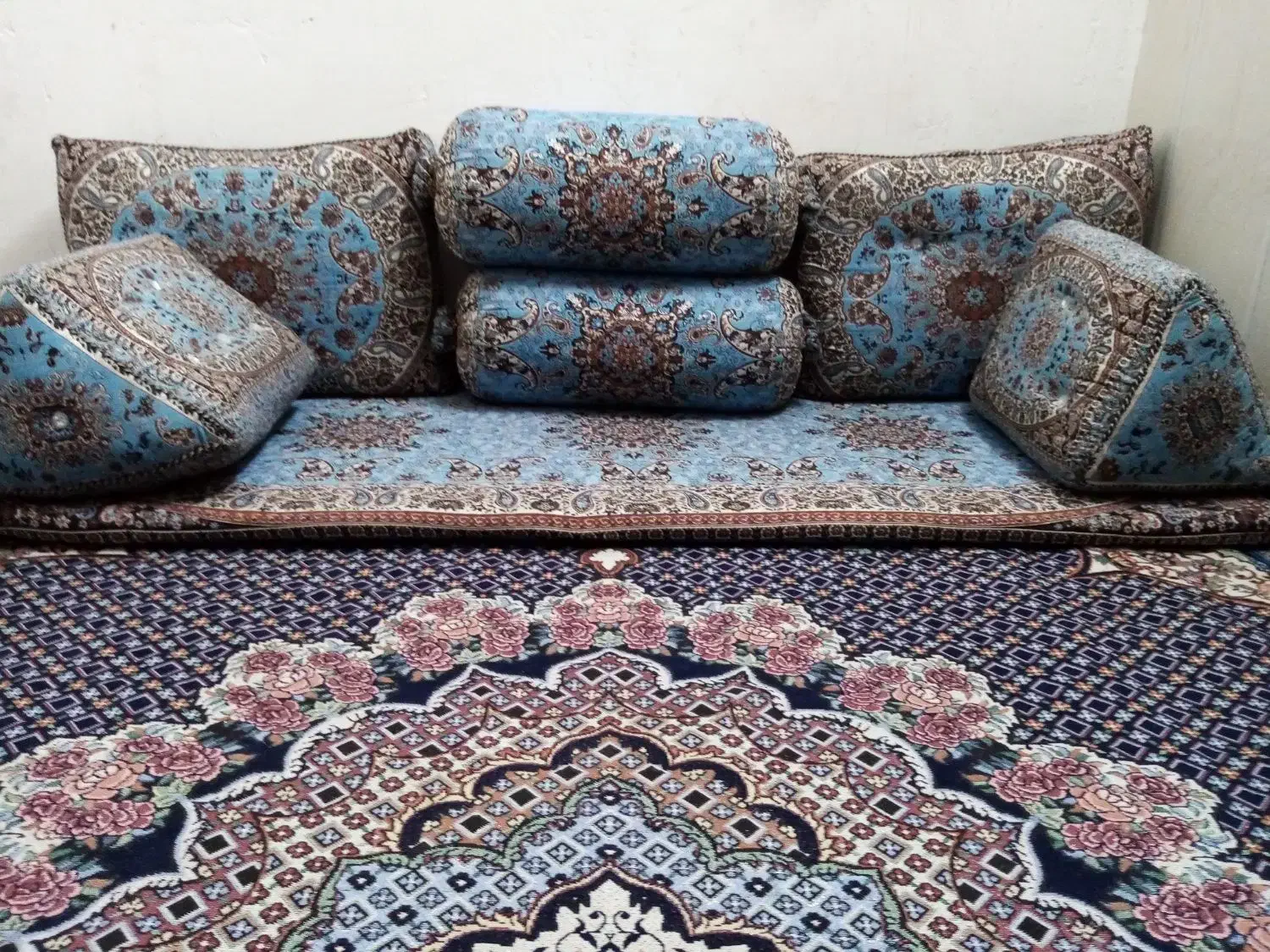 شاه نشینی|پشتی|قم, قلعه کامکار|دیوار