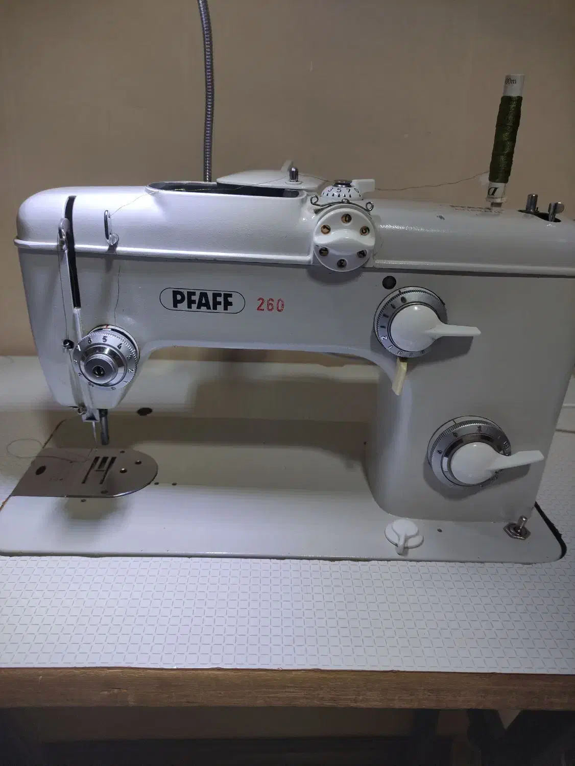 فروش چرخ خیاطی پفاف آلمانی اصل|چرخ خیاطی و ریسندگی|شاهینشهر, عطار|دیوار