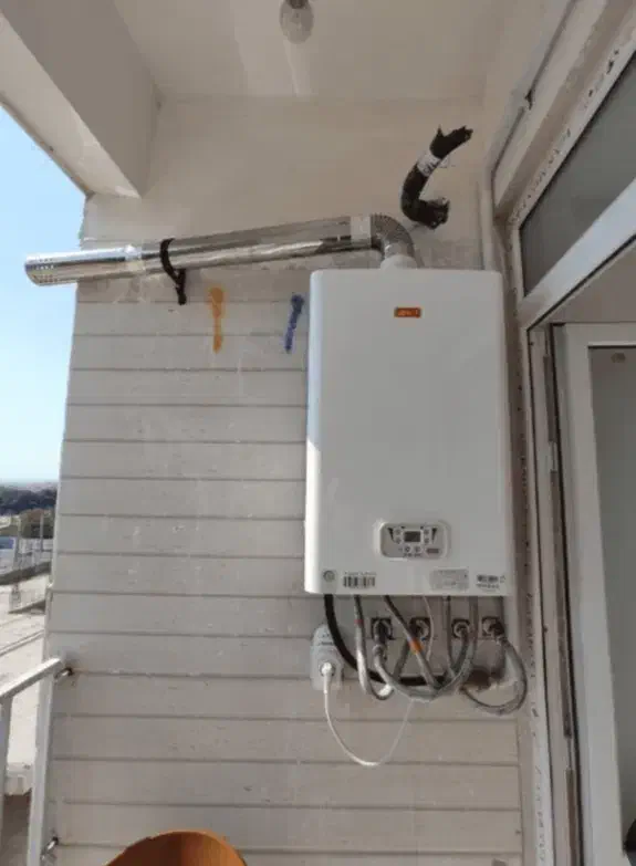 سرویسکار پکیج و آبگرمکن دیواری|آبگرمکن، پکیج، شوفاژ|مشهد, گلبرگ|دیوار