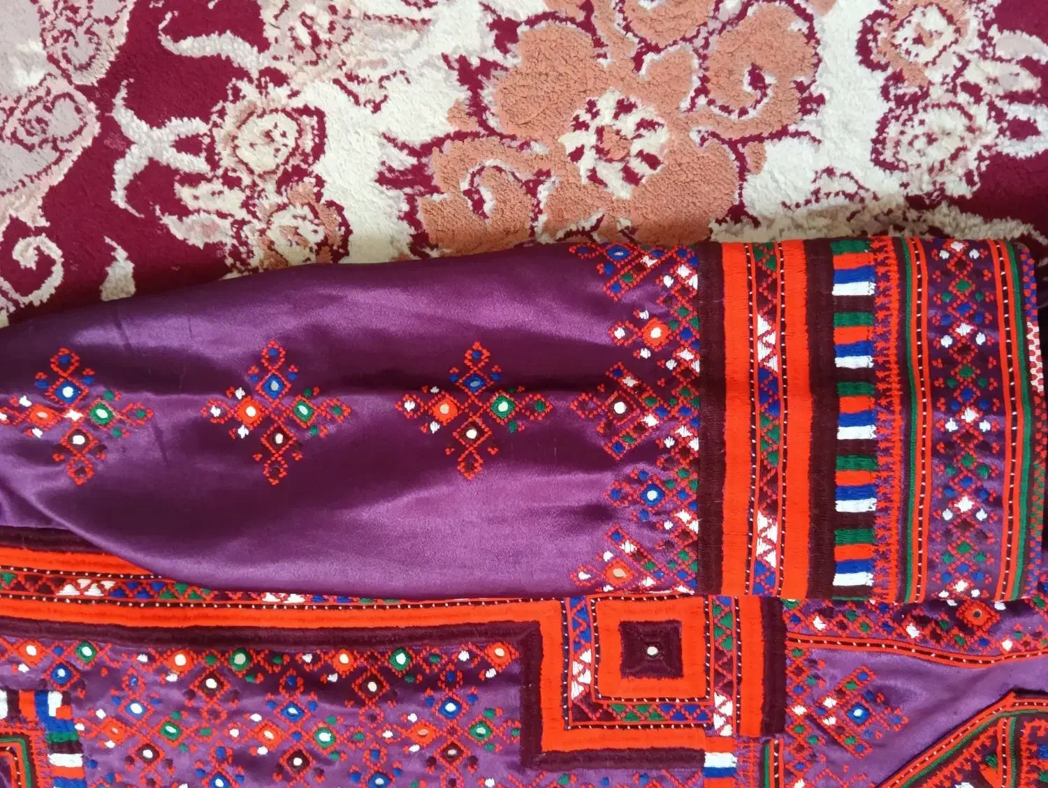 لباس بلوچی|لباس|سراوان, |دیوار