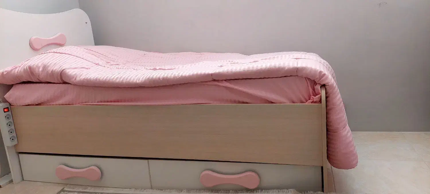 تخت خواب بچه و کمد|تخت و صندلی بچه|کاشمر, |دیوار