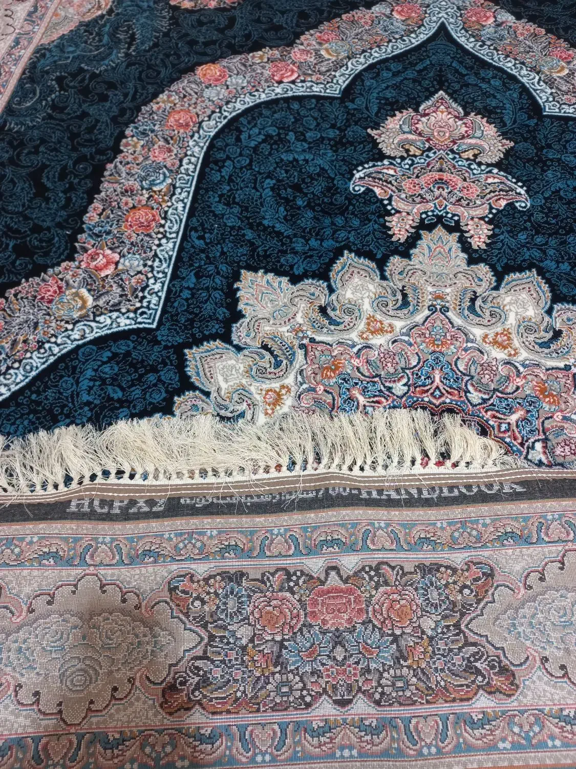 فرش۹متری۴عدد۷۰۰شانه اصلی  اکبند|فرش|همدان, |دیوار