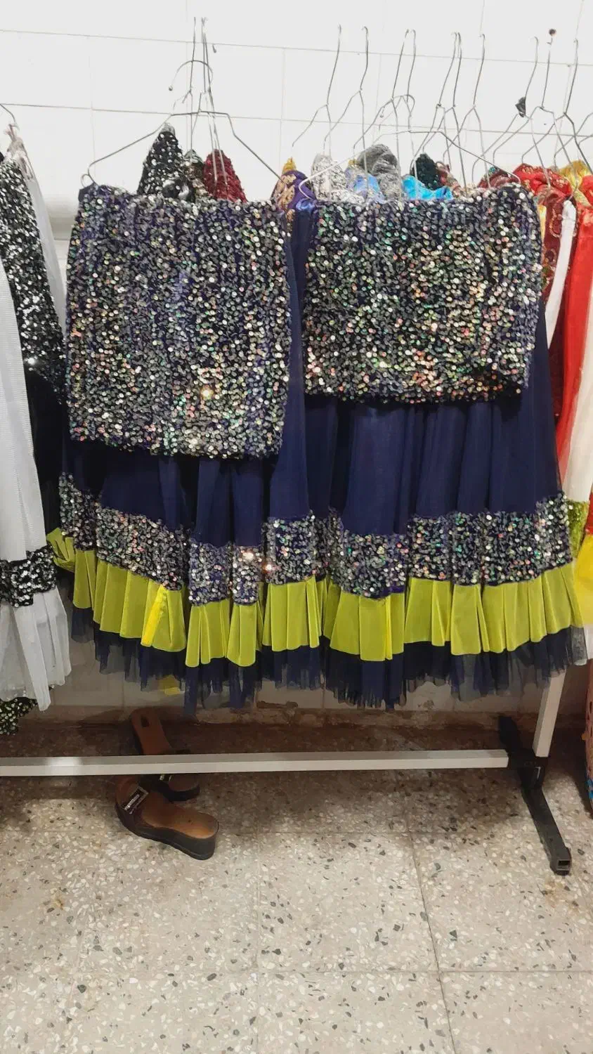 لباس محلی|لباس|چادگان, |دیوار