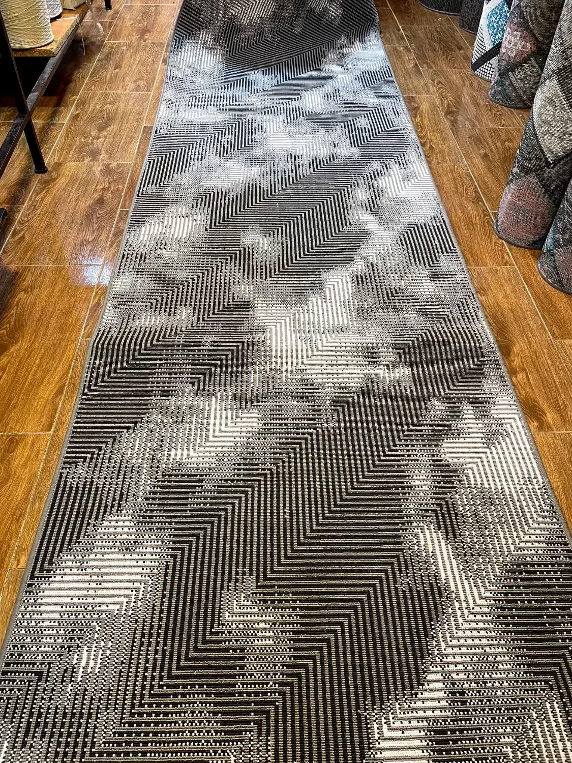 گلیم برشی در سایز مورد نظر مشتری|گلیم، جاجیم، گبه|رشت, حومه رشت|دیوار