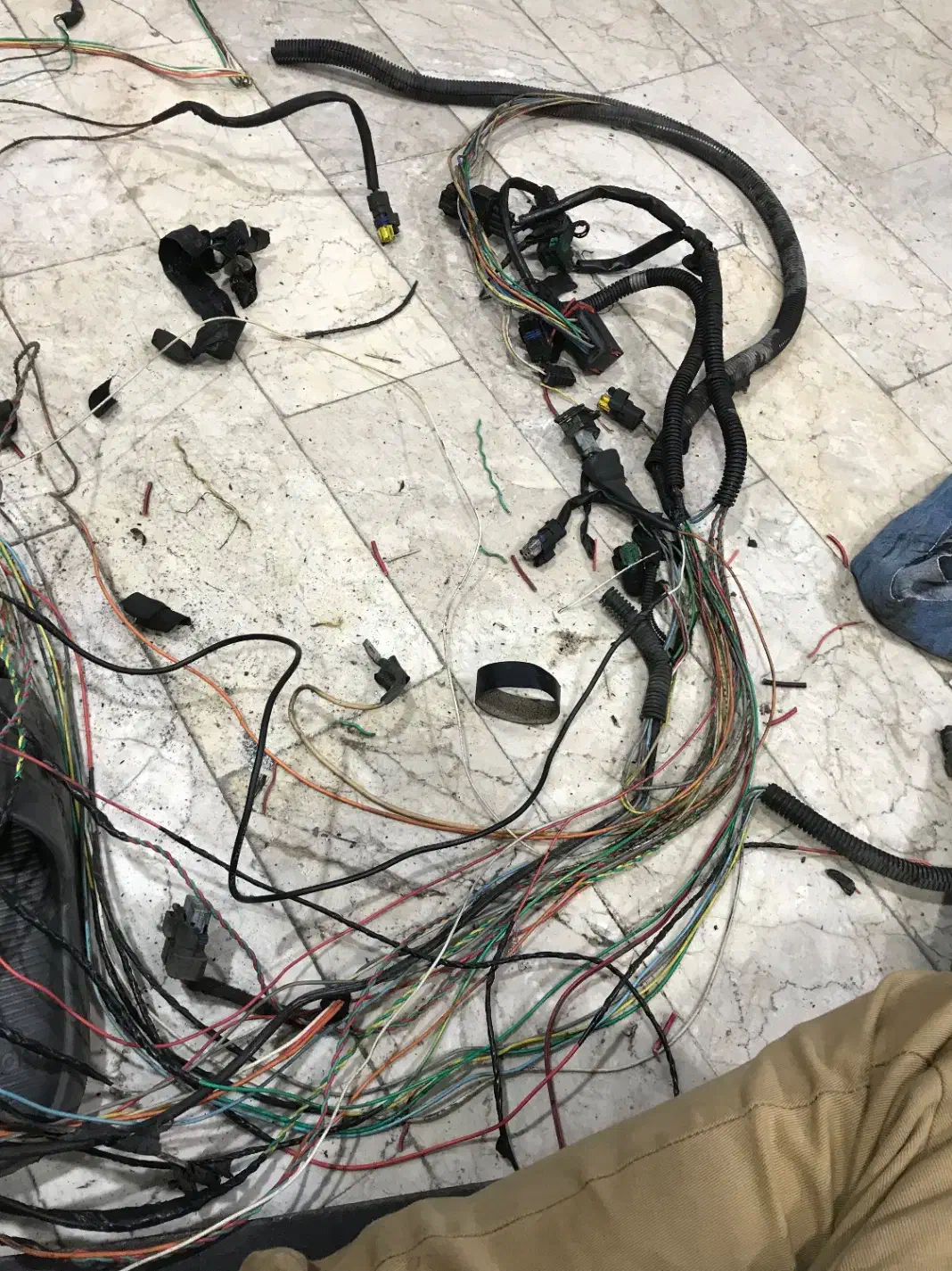 برق خودرو|استخدام صنعتی، فنی، مهندسی|رشت, کوی قدس|دیوار