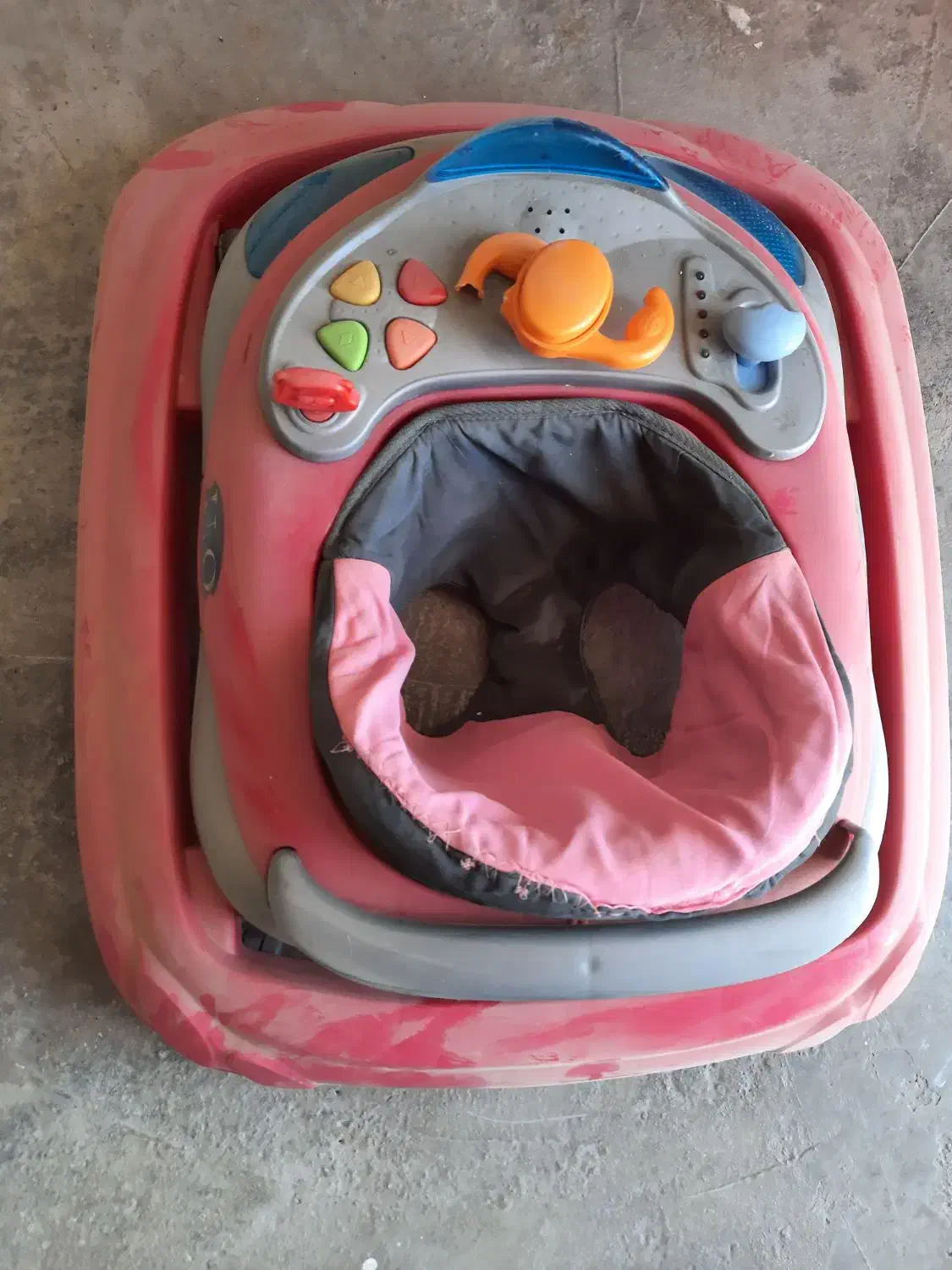 چرخ رورویک کودک|اسباب‌‌بازی|گله دار, |دیوار