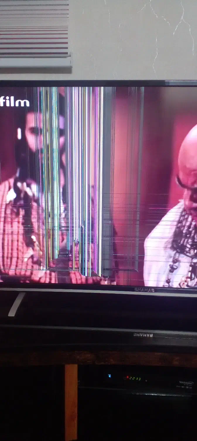 تلویزیون ۴۳|تلویزیون و پروژکتور|خوی, |دیوار