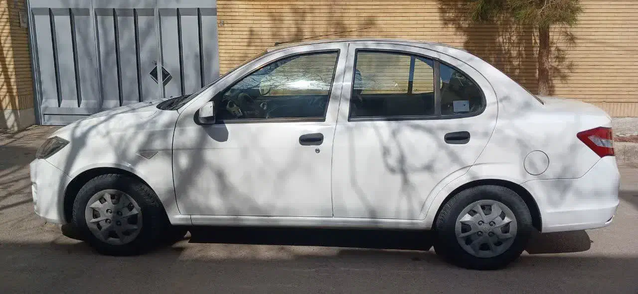 ساینا|خودرو سواری و وانت|اصفهان, برازنده|دیوار