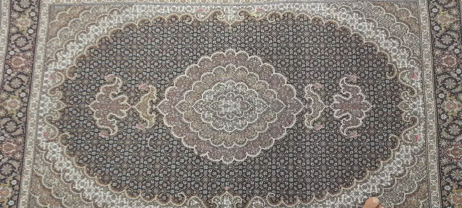 فرش زرنیم|فرش|خوی, |دیوار