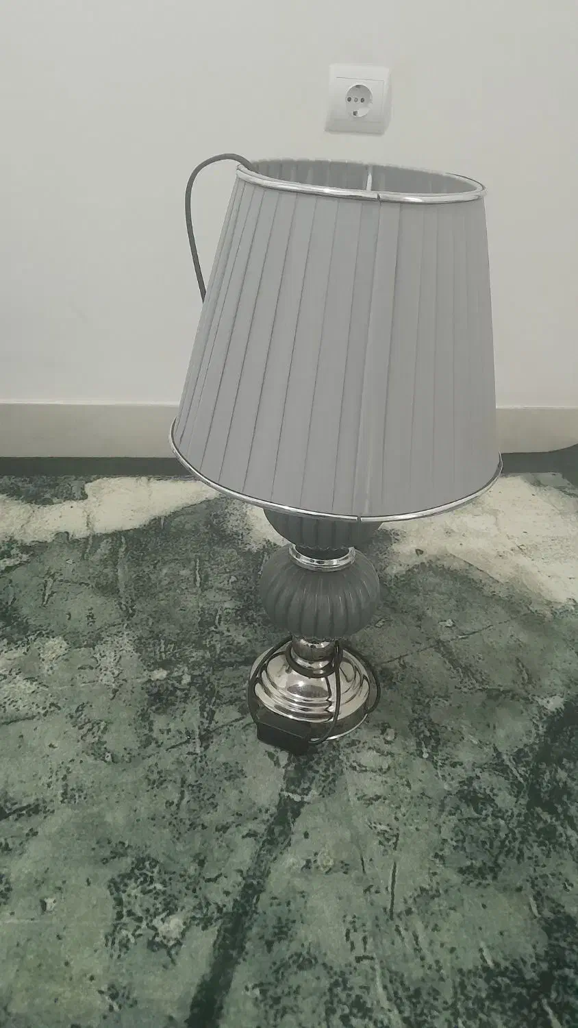 نو است جهیزیه ام است اصلا استفاده نکردم سالمه|چراغ خواب و آباژور|پارسآباد, |دیوار