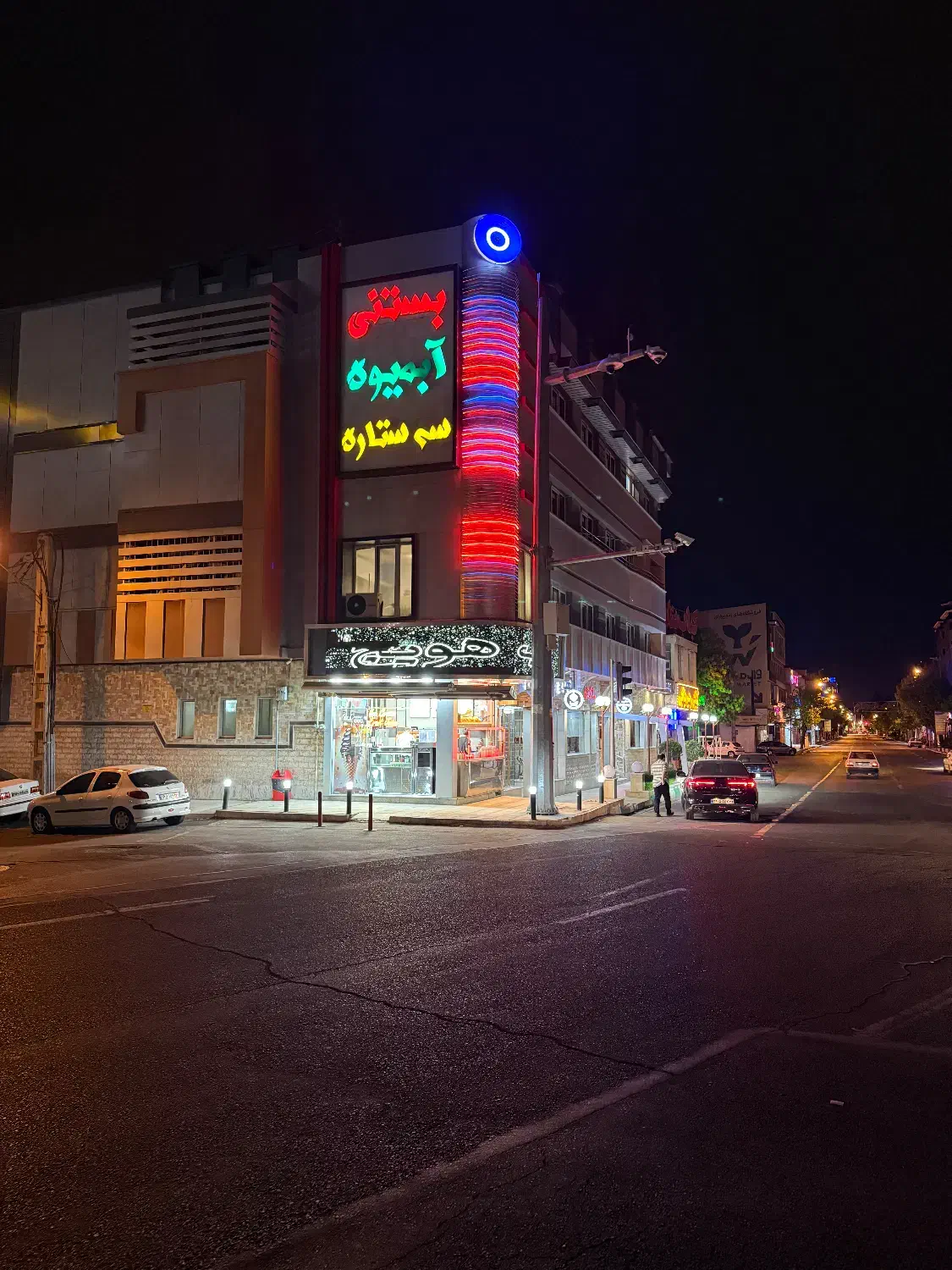 استخدام نیروی کار|استخدام خدمات فروشگاه و رستوران|زنجان, |دیوار