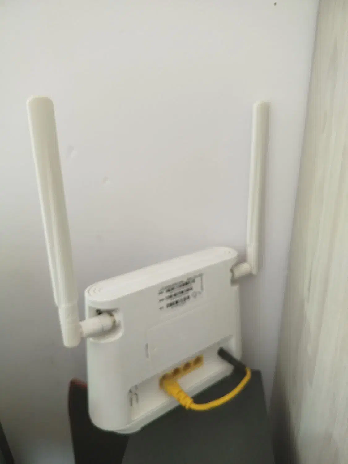 مودم Uetl  رومی رومی رومیزی یم کارتی ( ۴پورت)Utel|مودم و تجهیزات شبکه|زنجان, |دیوار