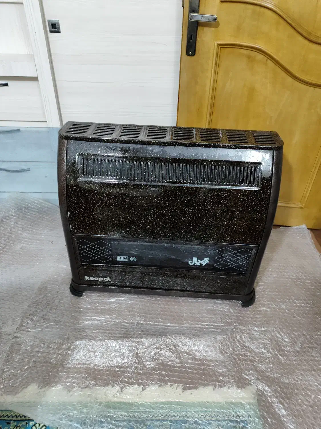 بخاری بزرگ خوب|بخاری، هیتر، شومینه|اصفهان, بابوکان|دیوار