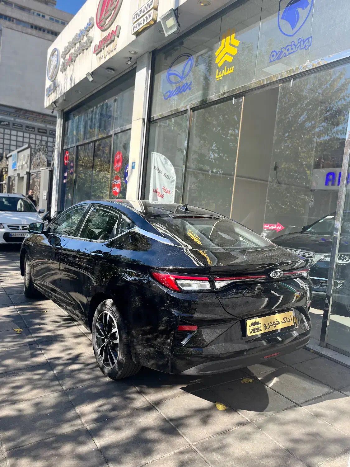 کی ام سی جی۷ سفید صفر KMC J7 مشکی خشک مدل۱۴۰۴|خودرو سواری و وانت|تهران, توحید|دیوار