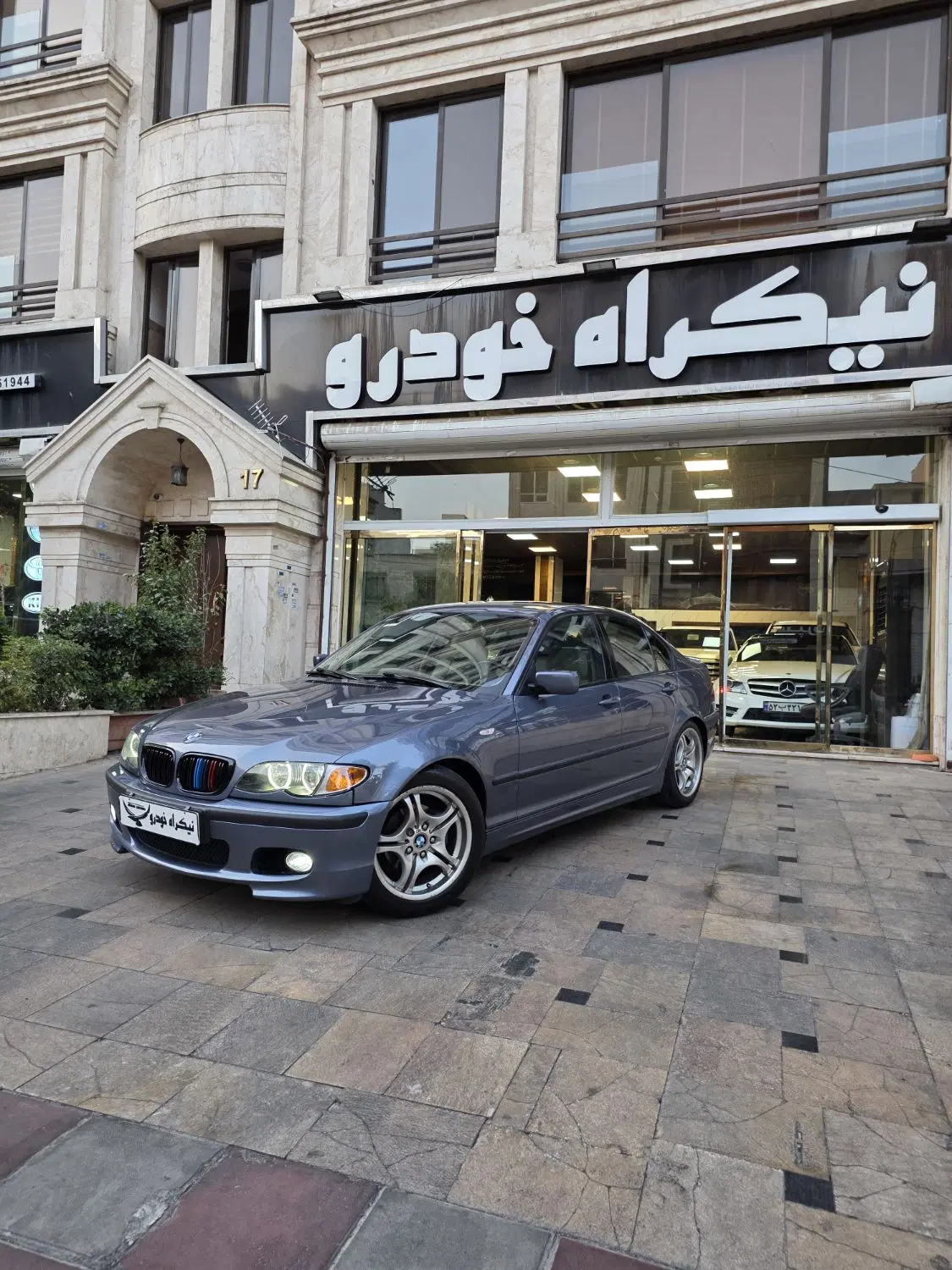Bmw 318 بدون رنگ|خودرو سواری و وانت|تهران, درختی|دیوار