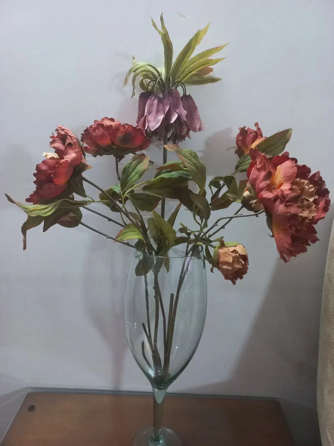 ۵ شاخه گل خارجی و گلدان|گل مصنوعی|همدان, |دیوار