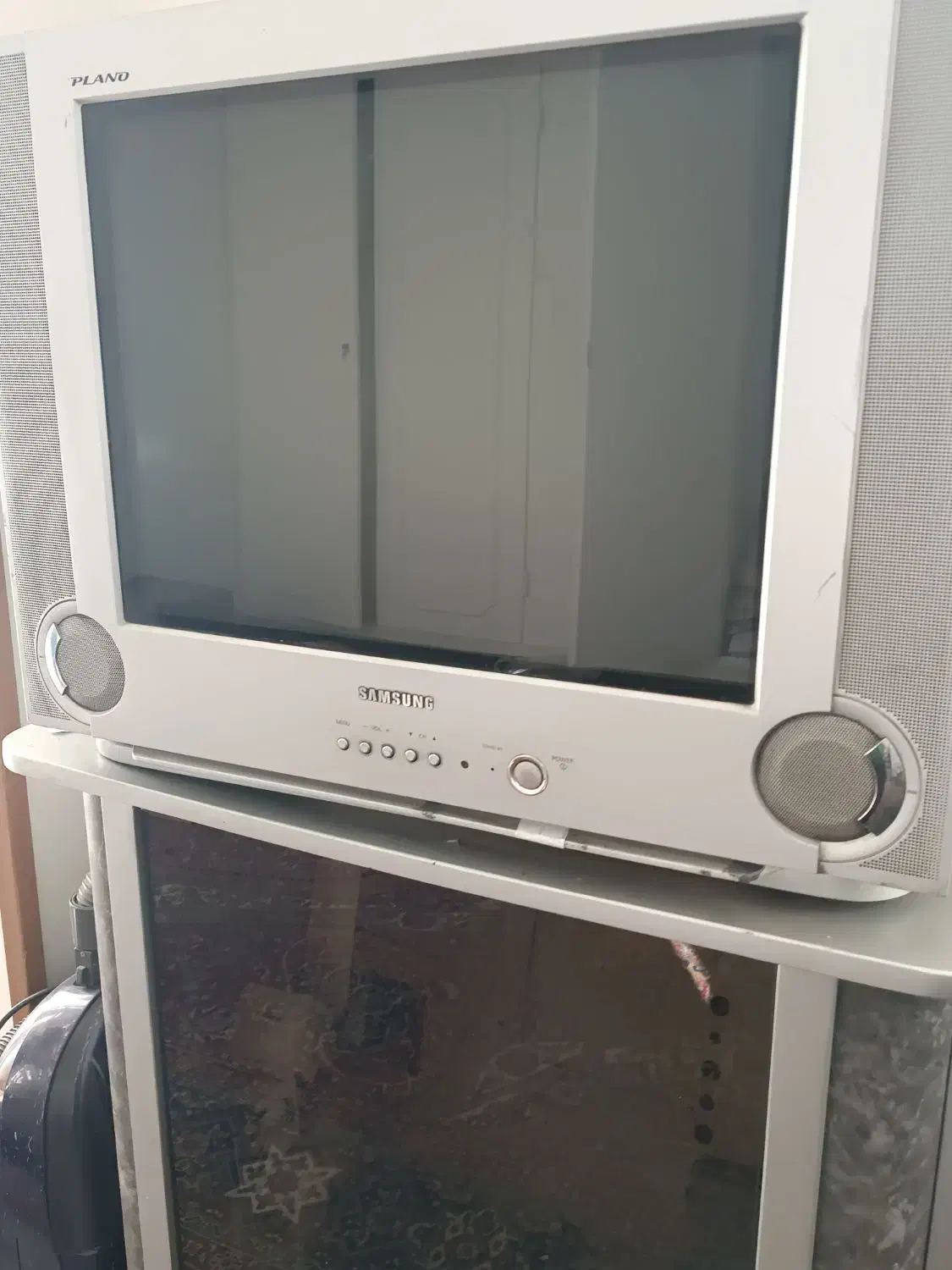 تلویزیون و میز تلویزیون|تلویزیون و پروژکتور|کرج, فاز ۴ مهرشهر|دیوار