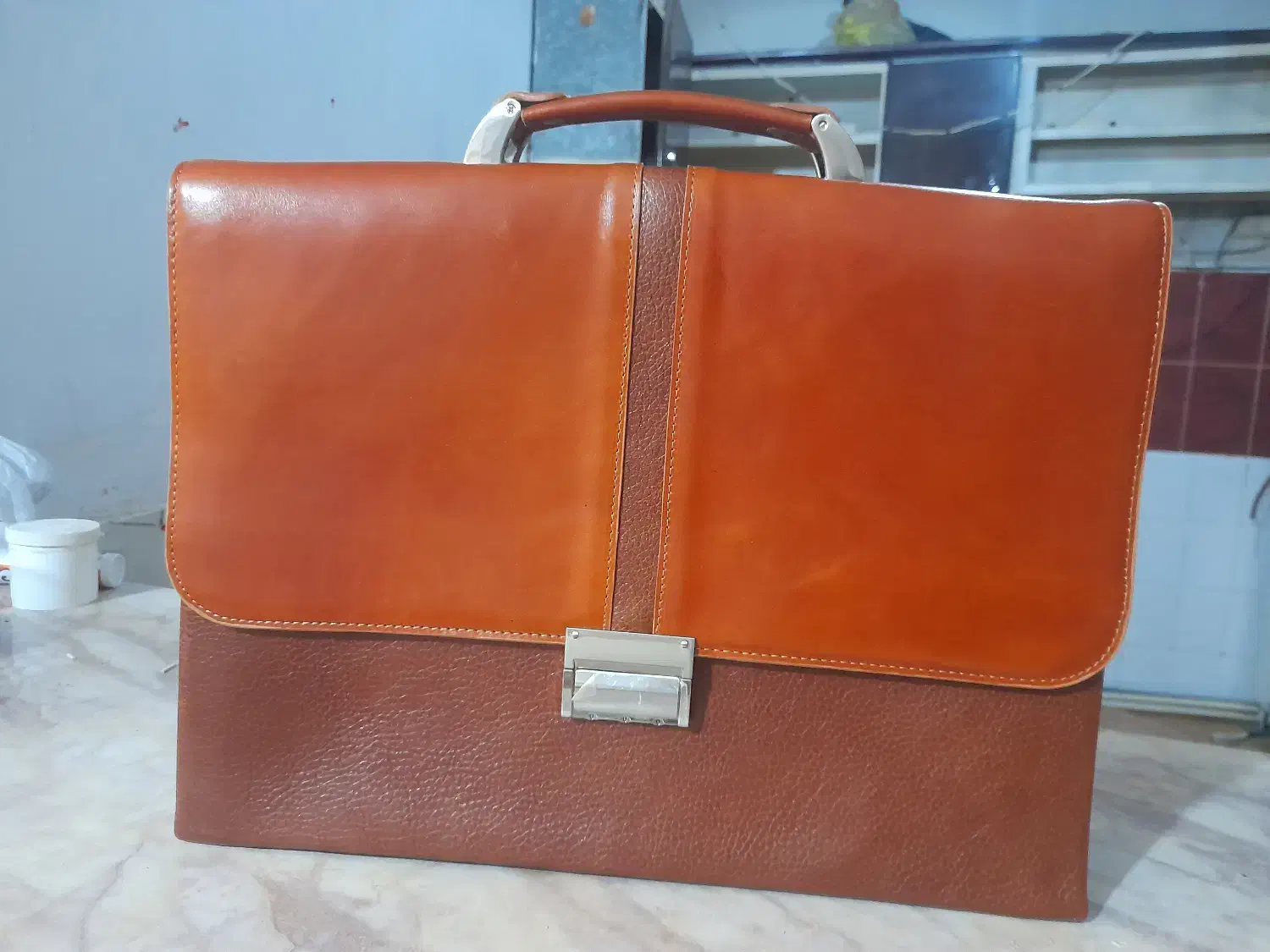 کیف چرم گاوی طبیعی تک قفل لپ تابی|کیف، کفش، کمربند|مشهد, شهرک رازی (شهرک غرب)|دیوار