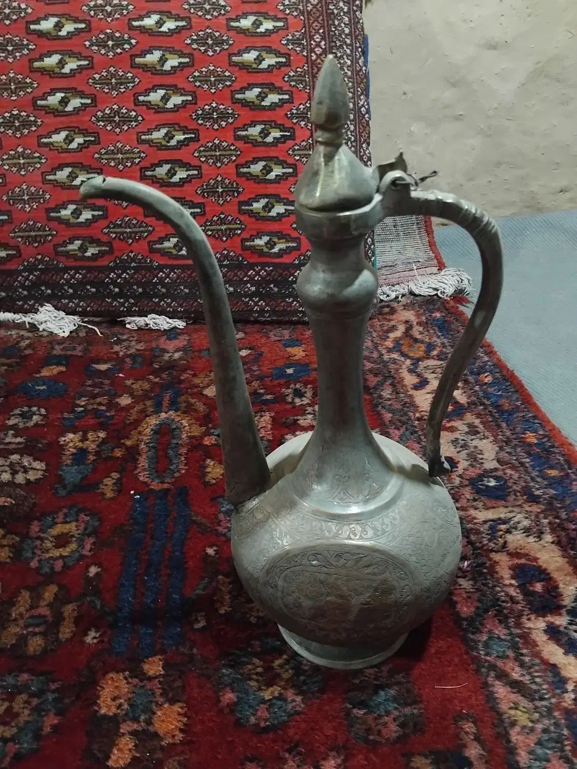 افتابه قدیمی|کلکسیون اشیاء عتیقه|اقبالیه, |دیوار