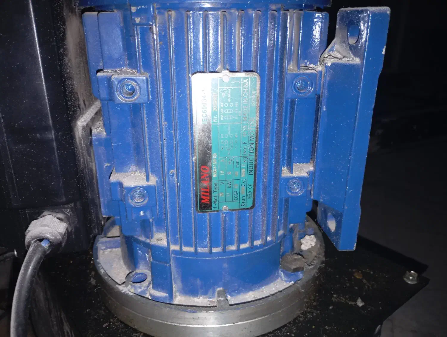 یک عدد در برقی و بالابر به قیمت کاسبی|مصالح و تجهیزات ساختمان|ری, شهید غیوری (ابن باویه)|دیوار