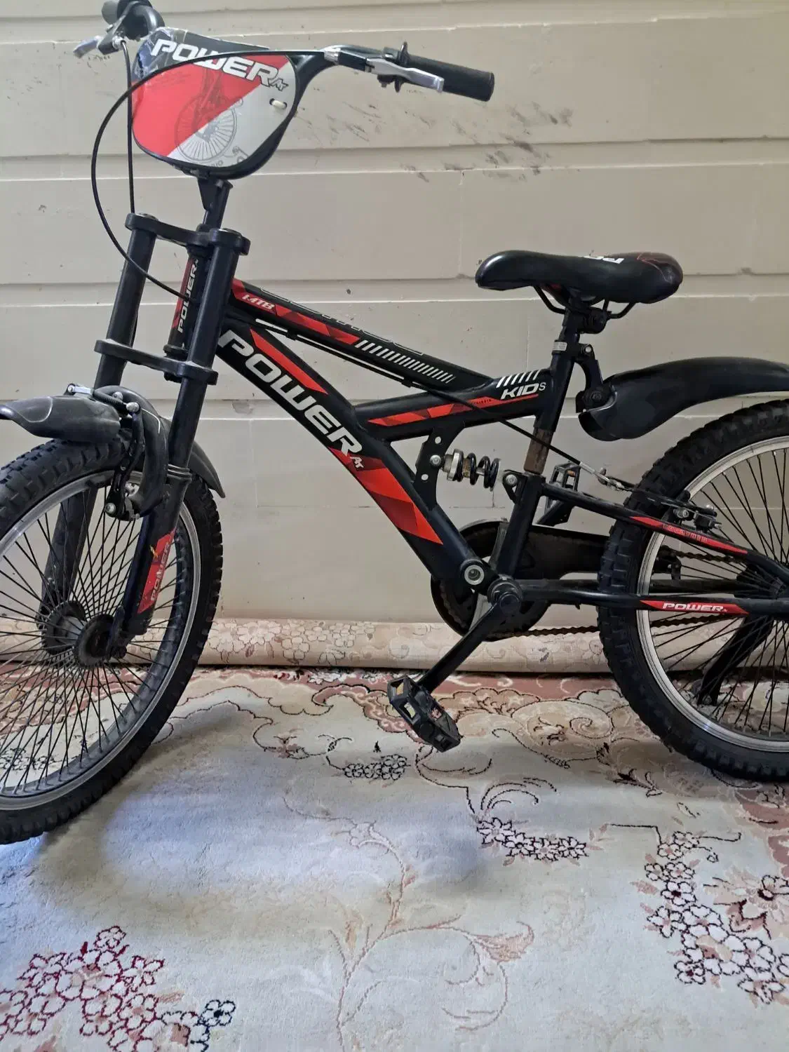 دوچرخه ۲۰ در حد نو لاستیک جلو کم باد|دوچرخه، اسکیت، اسکوتر|قم, خاکفرج|دیوار