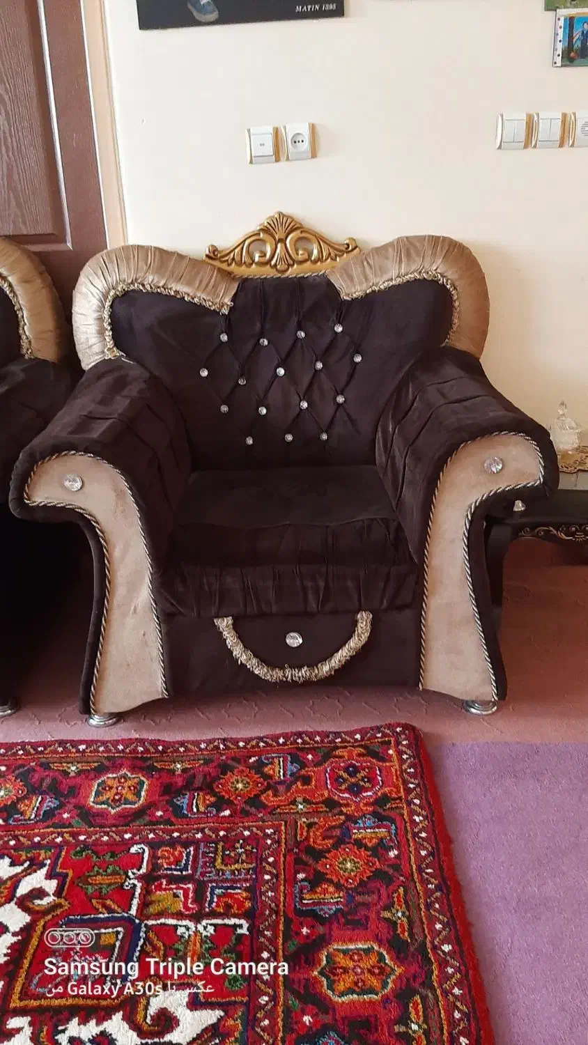 مبل ۸نفره راحتی|مبلمان خانگی و میز عسلی|باسمنج, |دیوار