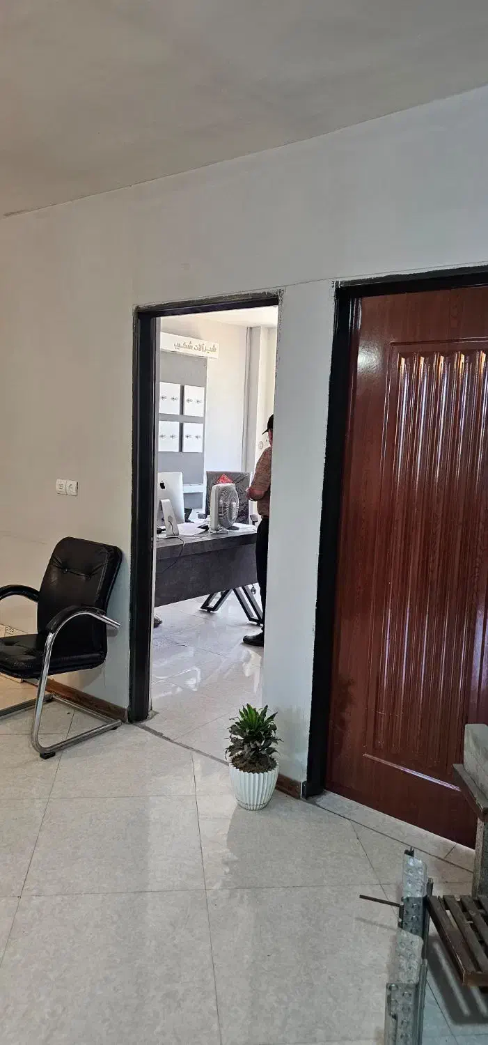 اجاره واحد  ۱۰۰ و۱۸۰ متری. اداری .یا دفتر کار|اجارهٔ دفتر کار، اتاق اداری، مطب|مشهد, شهید بصیر|دیوار