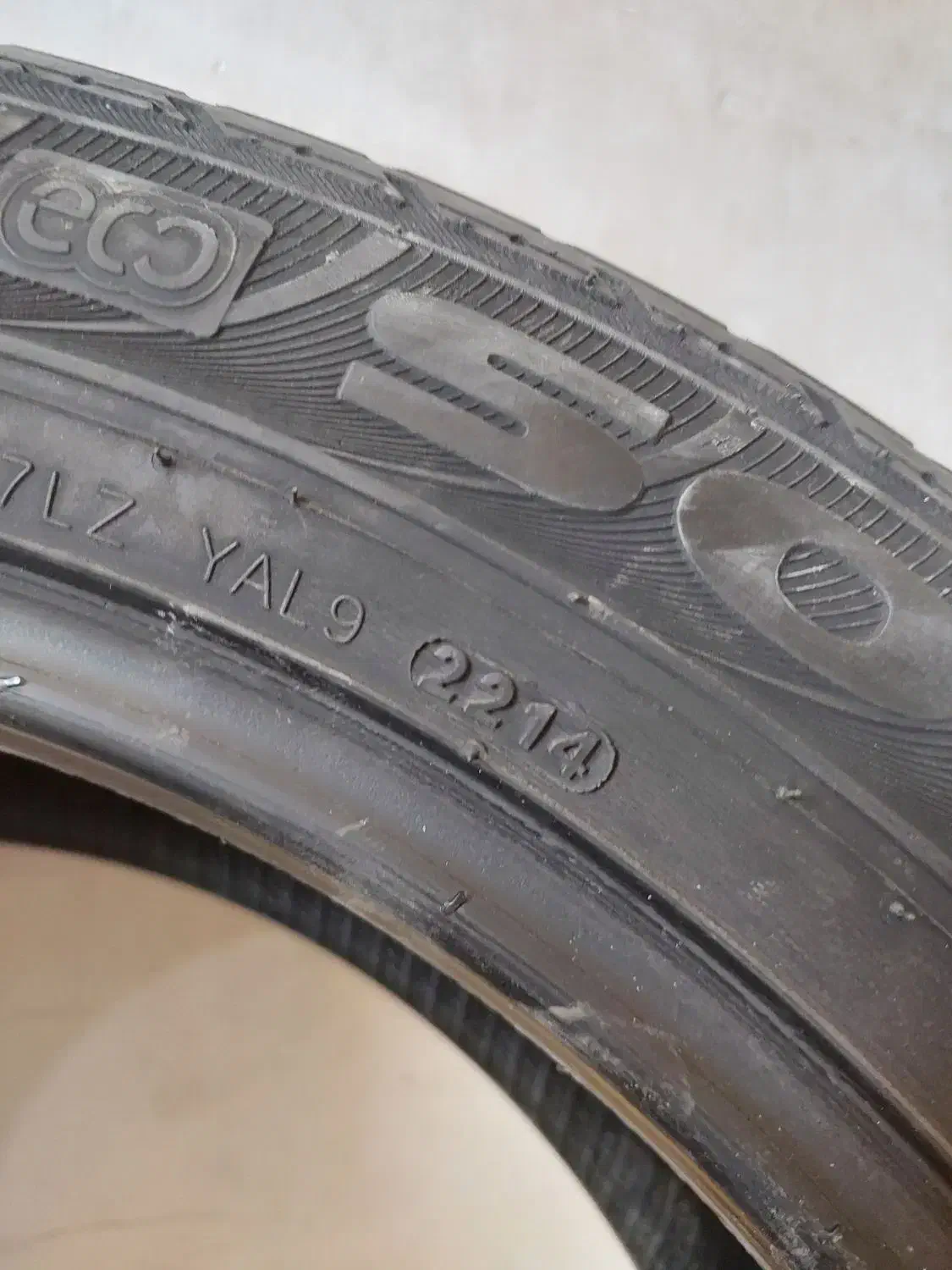 لاستیک ۲۲۵/۵۵/۱۸ کومهو|قطعات یدکی و لوازم جانبی|شهریار, شهریار|دیوار