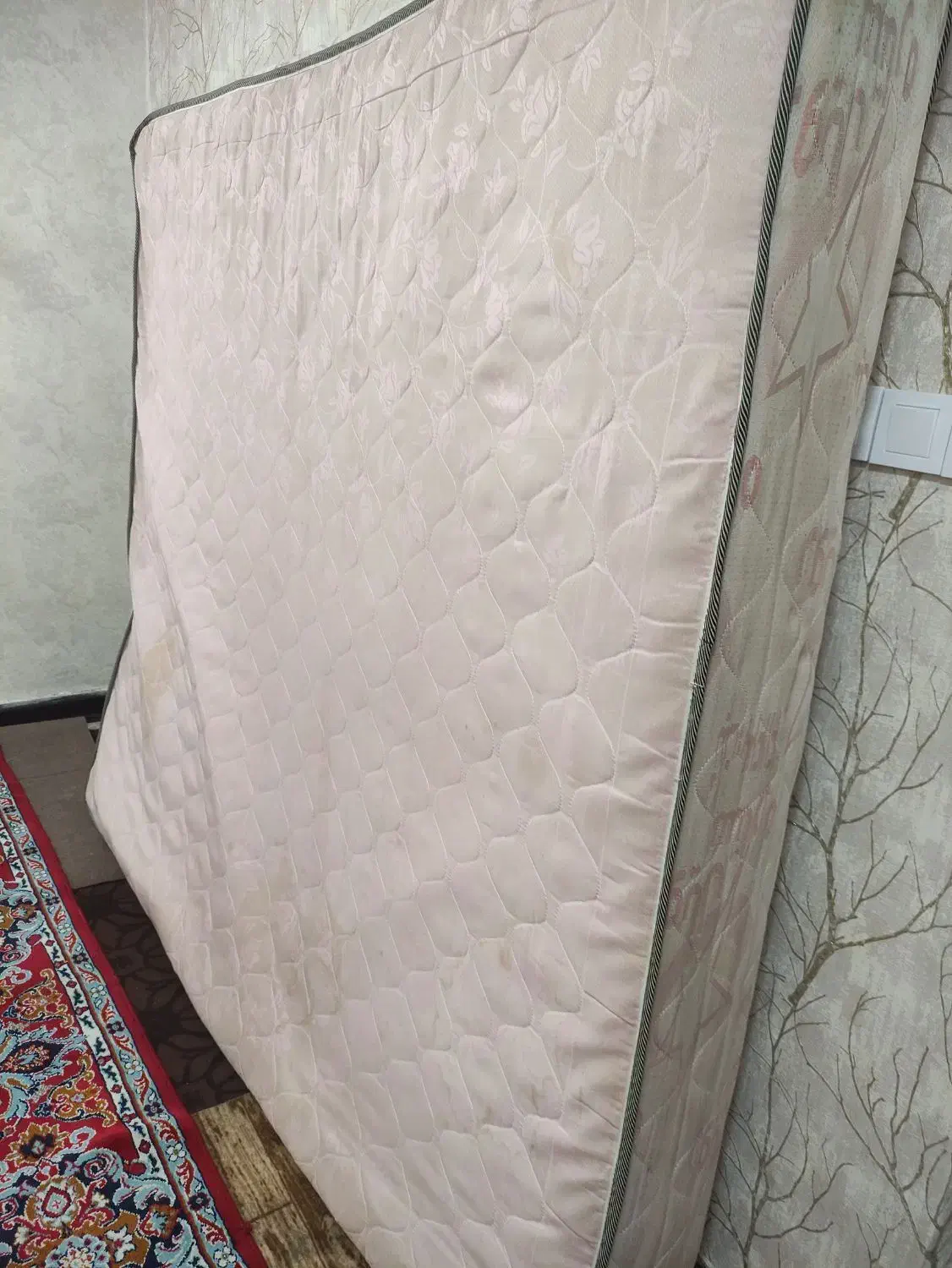 دوشک|تشک تختخواب|اهواز, کوی طالقانی|دیوار