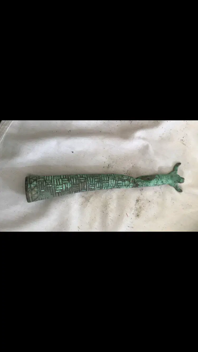 چند تیکه مفرغ قدیمی با اصالت|کلکسیون اشیاء عتیقه|جیرفت, |دیوار