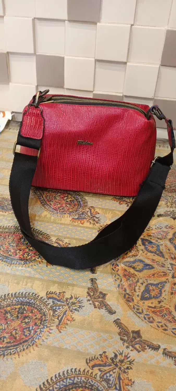 کیف دخترانه قرمز|کیف، کفش، کمربند|دامغان, |دیوار