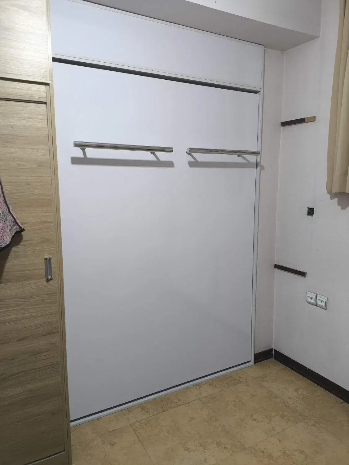 تخت تاشو 140*200 عمودی|تخت و سرویس خواب|شاهین‌شهر, نظامی|دیوار