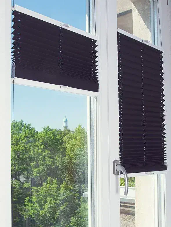 پرده پلیسه پشت پنجره|پرده، رانر، رومیزی|جهرم, |دیوار