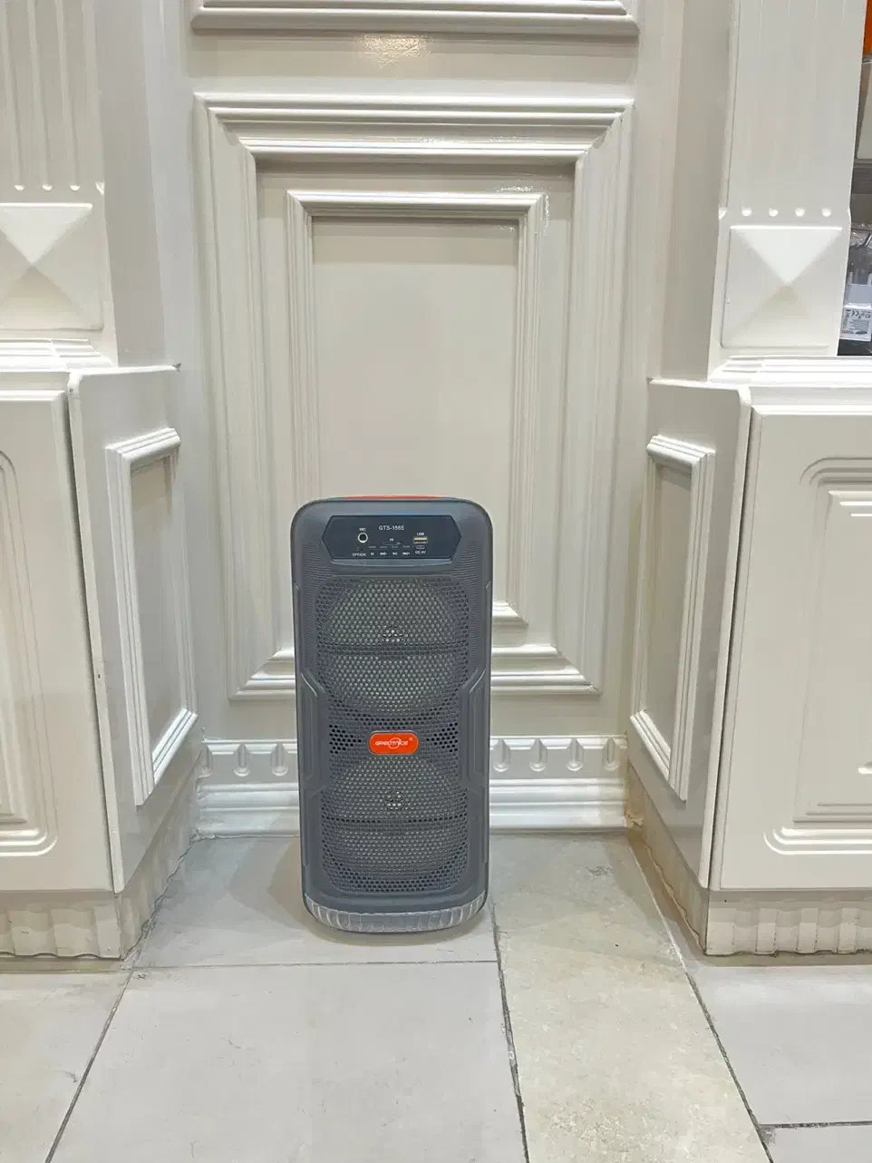 اسپیکر سایز بزرگ همراه با میکروفن و رقص نور جذاب|سیستم صوتی خانگی|گنبد کاووس, |دیوار