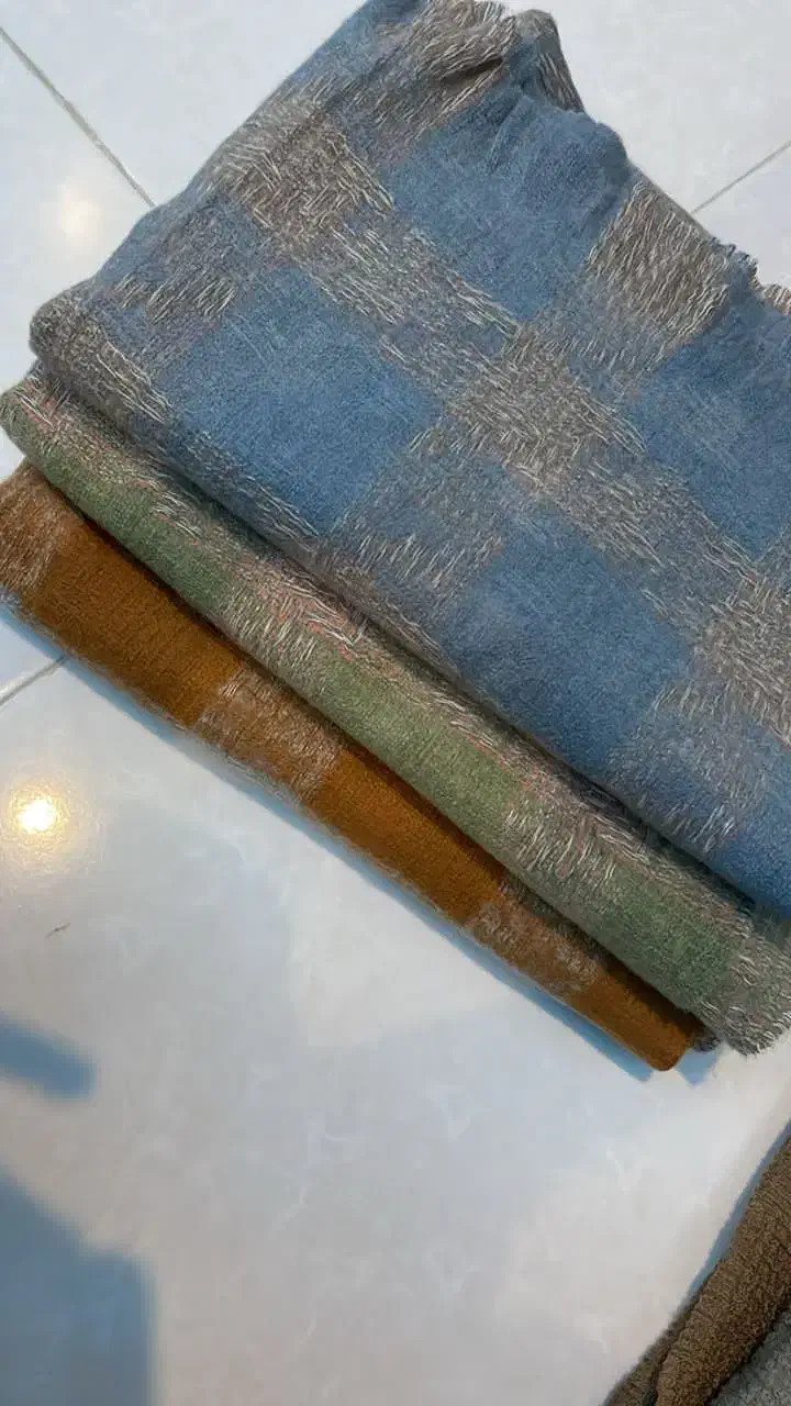 انواع شالهای شیک و زیبا باقیمت پایین|حراج|قم, ولیعصر|دیوار