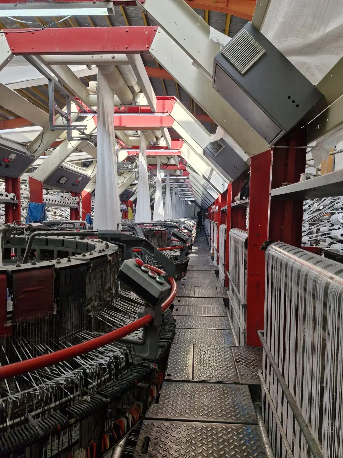 استخدام بافنده و دافر در شرکت گونی بافی|استخدام صنعتی، فنی، مهندسی|صوفیان, |دیوار