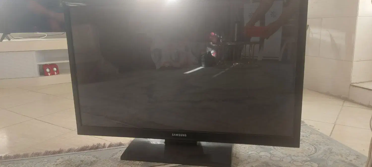 السیدی۴۶ اینج|تلویزیون و پروژکتور|شیراز, مسلم|دیوار