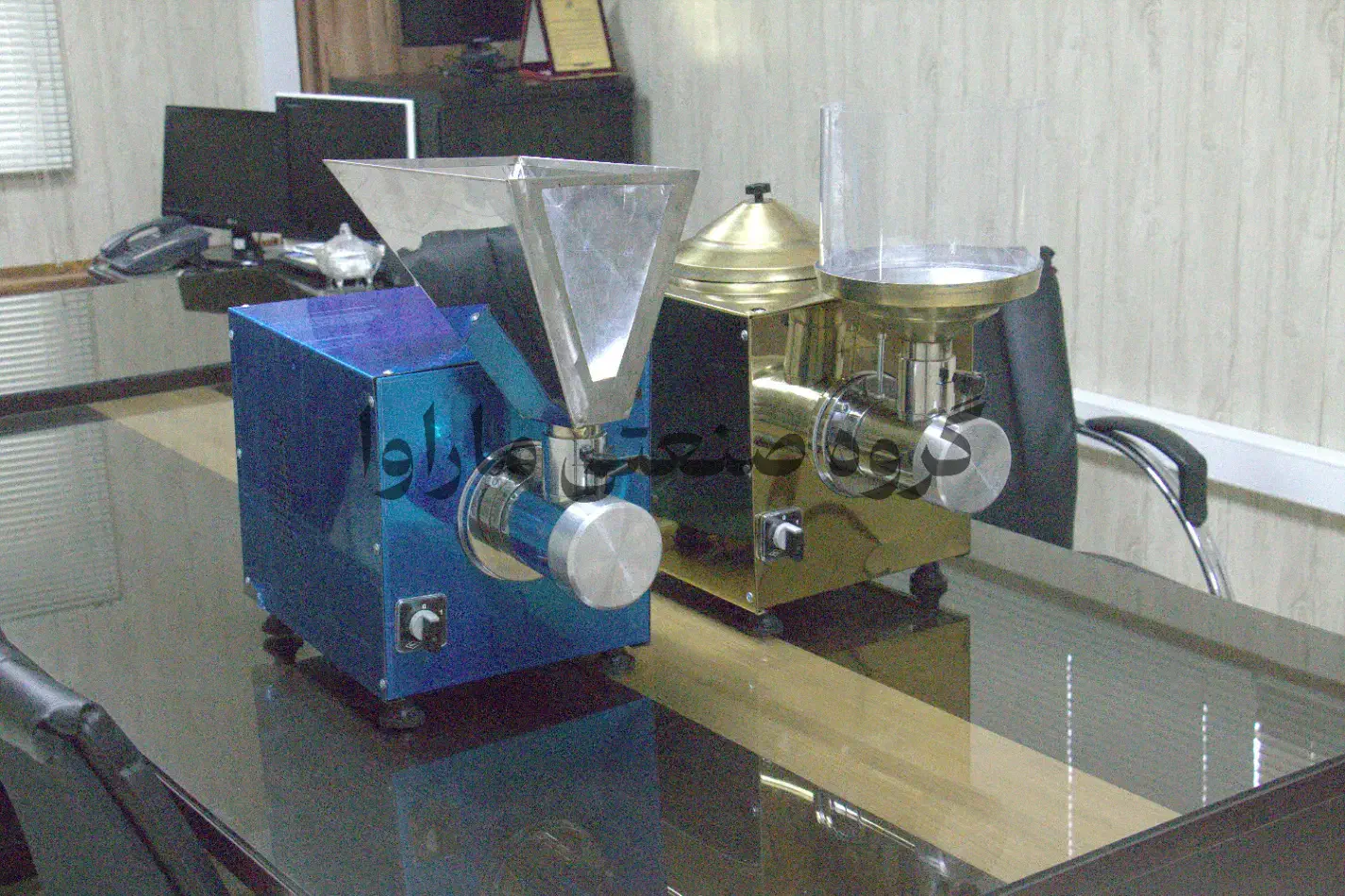 دستگاه کره ساز بادام زمینی کره گیری ارده گیر برقی|ماشینآلات صنعتی|زنجان, |دیوار