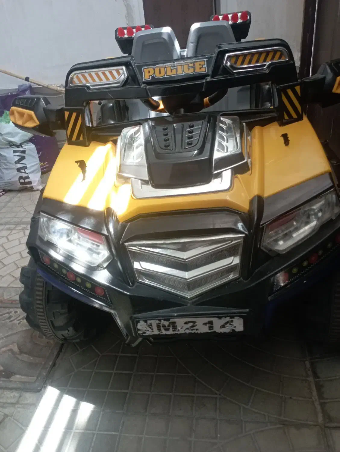 ماشین شارژی وارداتی|اسباببازی|سلماس, |دیوار