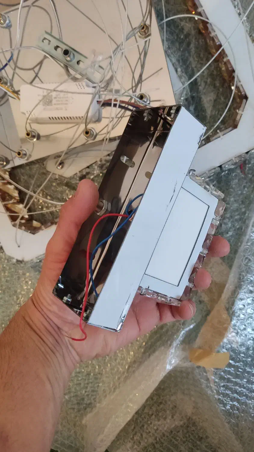 لوستر|لوستر و چراغ آویز|شیروان (خراسان), |دیوار