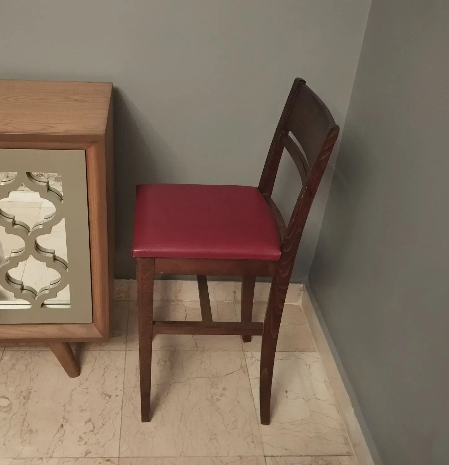 دو عدد صندلی اُپن خارجی بدنه چوب ،روکش چرم درحد نو|صندلی و نیمکت|تهران, زعفرانیه|دیوار