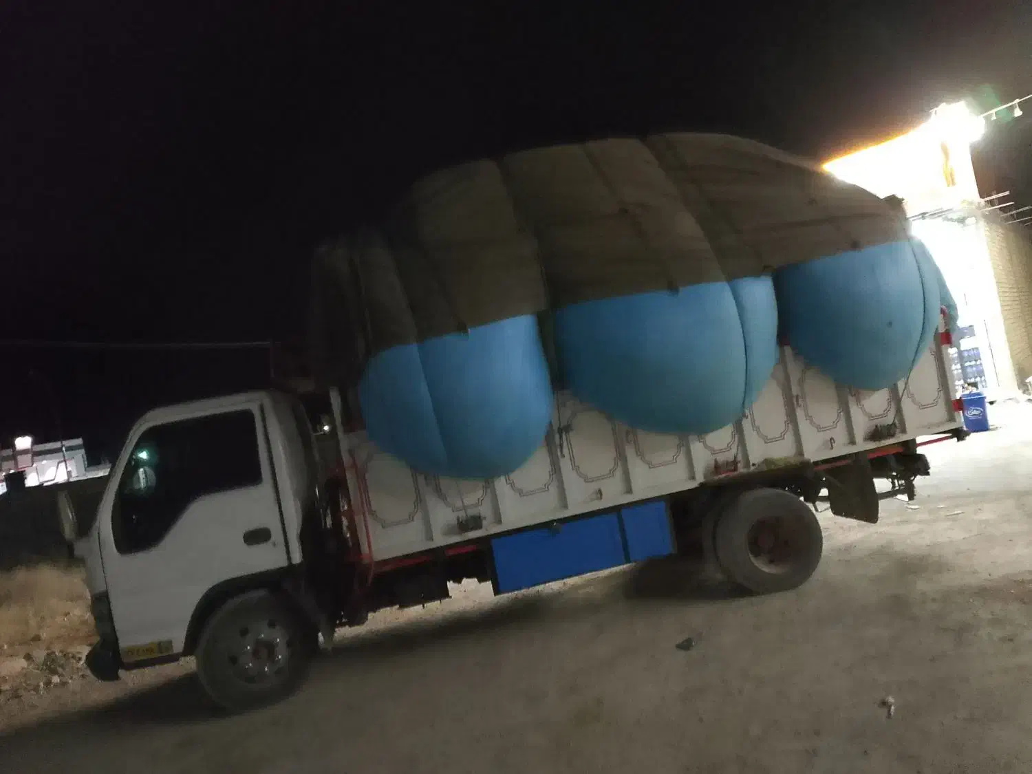 عمده فروشی|عمدهفروشی|سده (فارس), |دیوار