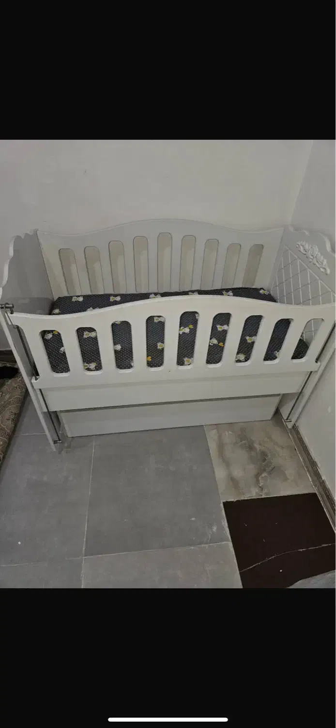 گهواره ام دی اف کودک سالم و شیک|تخت و صندلی بچه|مریوان, |دیوار