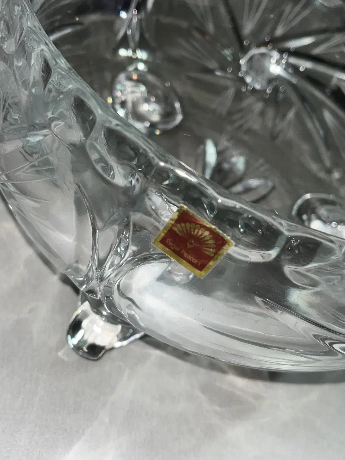 کریستال سه پایه برند Regal peacock اصل|ظروف سرو و پذیرایی|رشت, دیلمان|دیوار