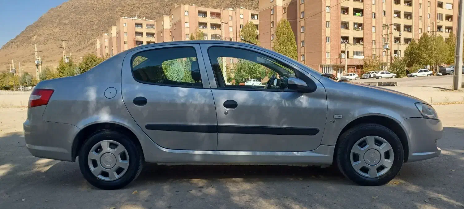 رانا نقره ای مدل ۹۳|خودرو سواری و وانت|خرمآباد, |دیوار