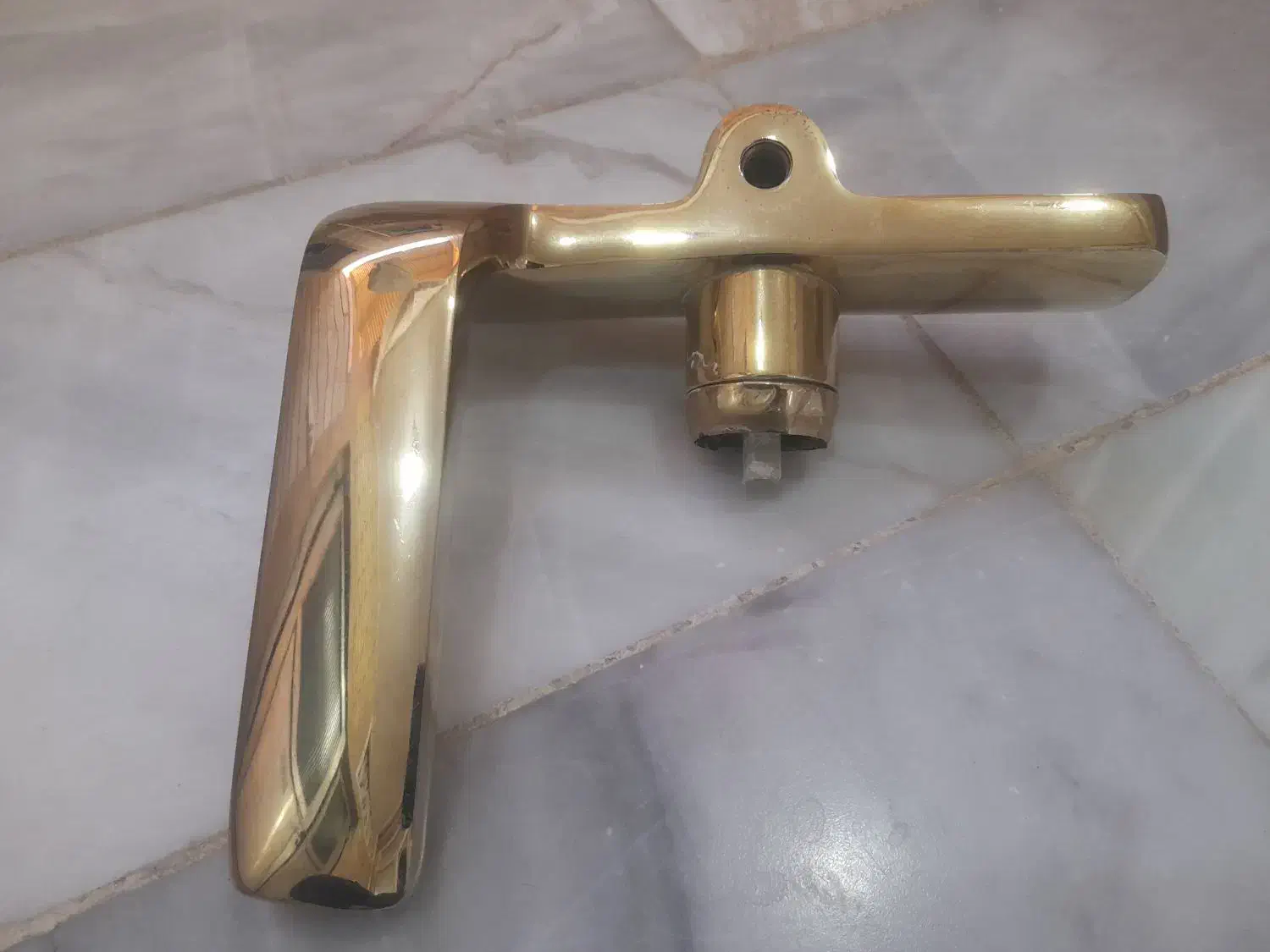 شیر حمام  طلایی دست دوم تمیز|لوازم حمام|آران و بیدگل, |دیوار