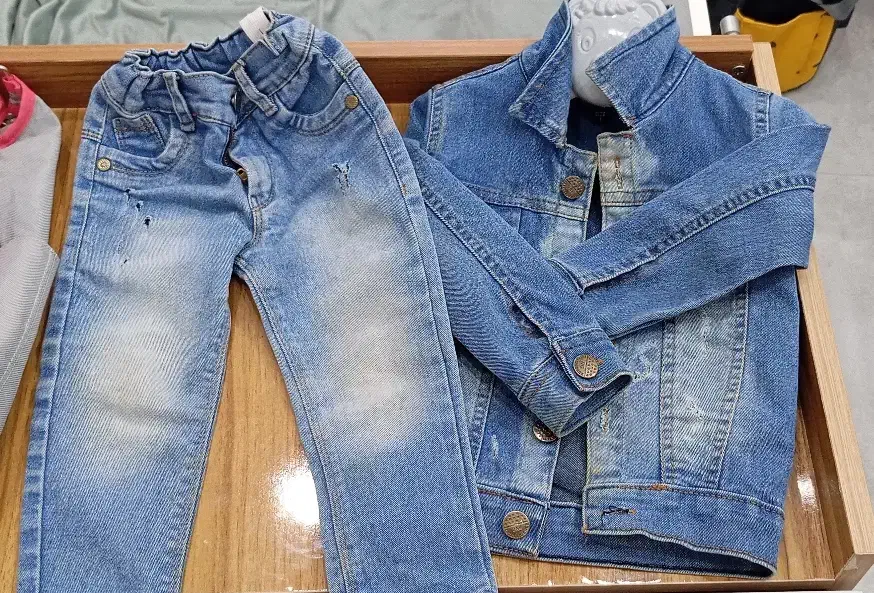 لباس کودک|کفش و لباس بچه|تربتحیدریه, آغوی|دیوار